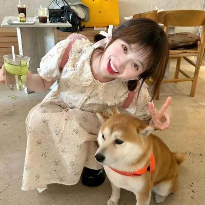 单车上的少女